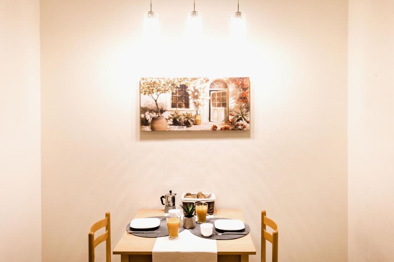 Downtown Charm With Balcony And Garden View Apartment Будапеща Екстериор снимка
