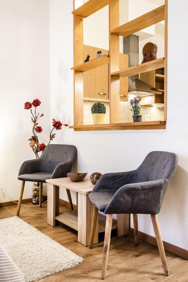 Downtown Charm With Balcony And Garden View Apartment Будапеща Екстериор снимка